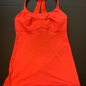 Lululemon  scoop neck coral size 4